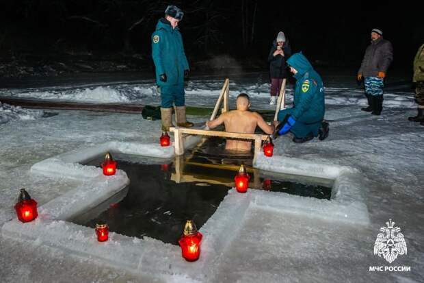 На Крещение более 3,5 тысяч смолян окунулись в прорубь