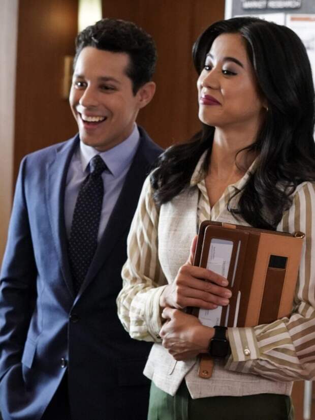 David Del Rio as âBilly Martinezâ, Leah Lewis as âSarah Franklinâ