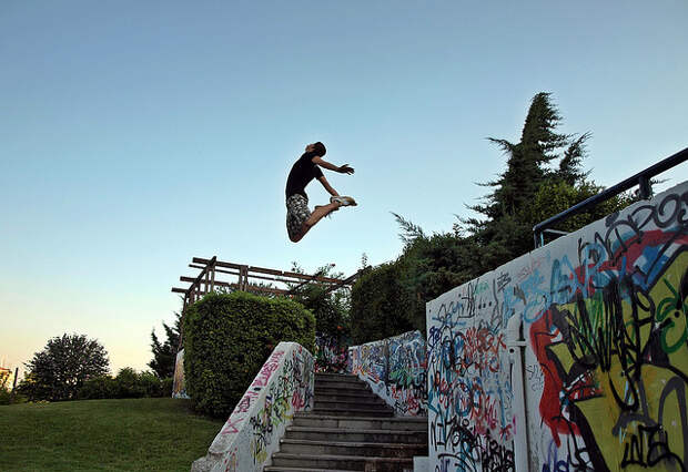 Fantastic Parkour Stunt Pics : Funny, Strange