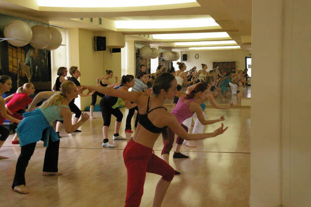Фитнес и спорт - Фитнес-центры - Niagara fitness club - Niagara Orange Fitness Club презентовал новую программу PortDeBras