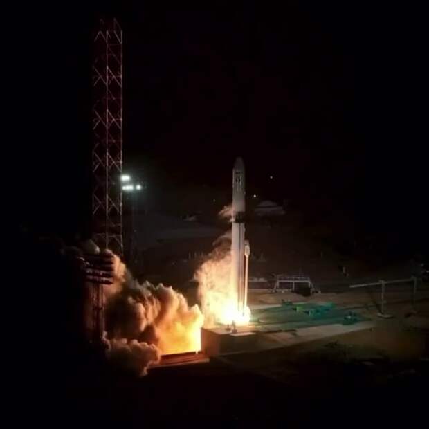 Первый старт новейшей российской ракеты "Союз-5" прошёл успешно