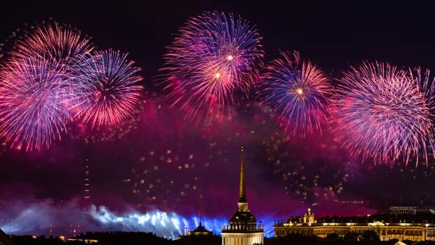 Губернатор Петербурга заявил, что выпускники школ заслужили праздник «Алые паруса»