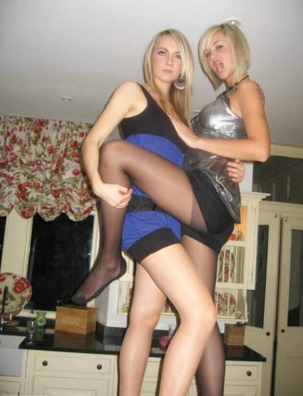 Skin-tight Dresses Are a Stunning Invention Skin-tight Dresses Are a Stunning Invention