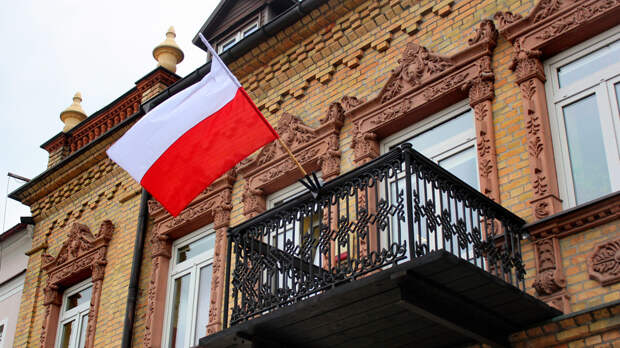 Политолог Скачко: Польша пытается привлечь к себе внимание