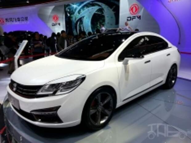 «Дунфэн Мотор» презентует в Москве два новых автомобиля: L60 и AX7