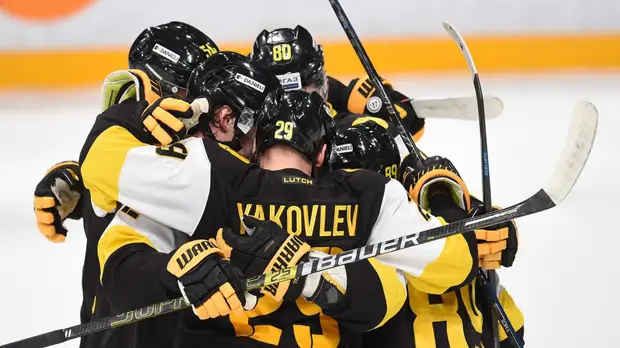 Московское «Динамо» по буллитам уступило «Северстали» в КХЛ