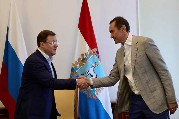 Александр Ведяхин провел рабочую встречу с губернатором Самарской области Азаровым