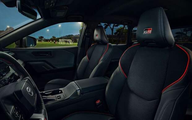 Представлена мощная и экономичная версия новой Toyota RAV4