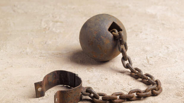 Освобождённый из плена в Мали геолог рассказал, что его полгода держали на цепях