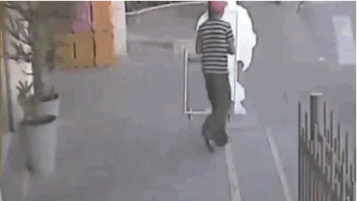 повезло выжить, настоящее везение, гифки, анимация, везунчики