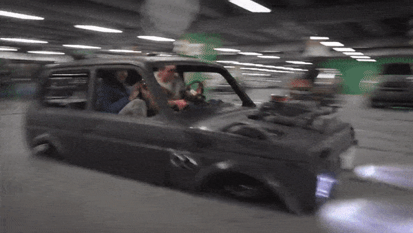 Самая низкая в мире Lada Niva выглядит смешно, но все равно в этом что-то есть (видео)
