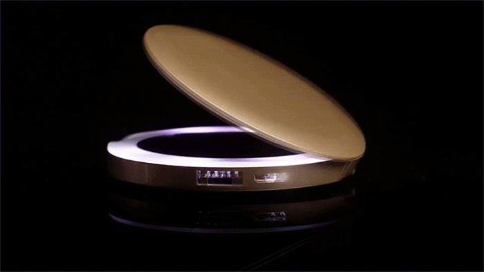Жемчужина — компактное зеркало и аккумулятор USB