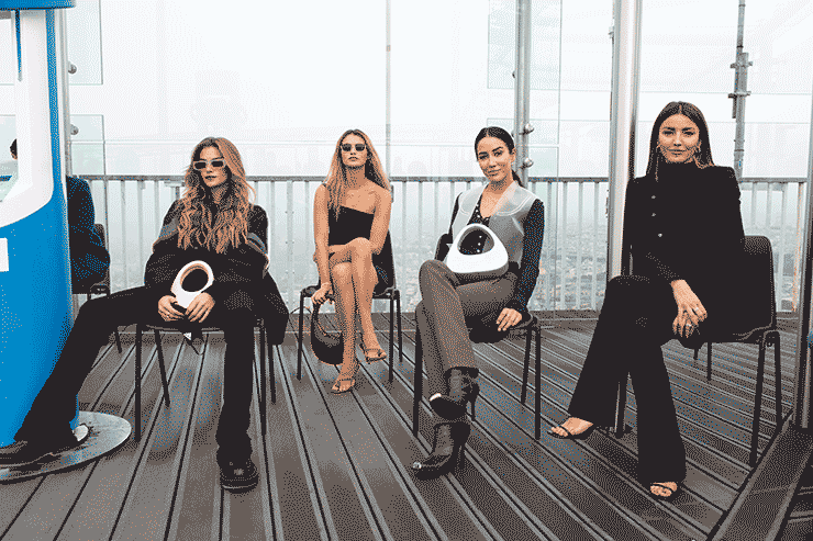 Первый ряд показа Coperni весна-лето 2021